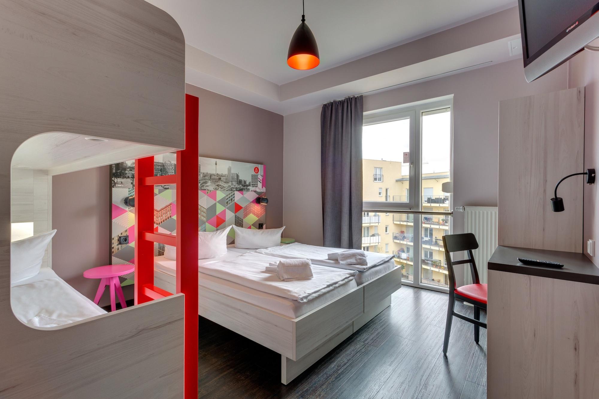 Meininger Hotel Berlin Alexanderplatz Ngoại thất bức ảnh