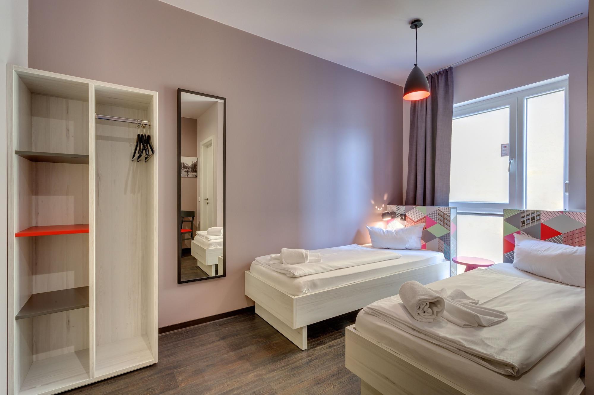 Meininger Hotel Berlin Alexanderplatz Ngoại thất bức ảnh