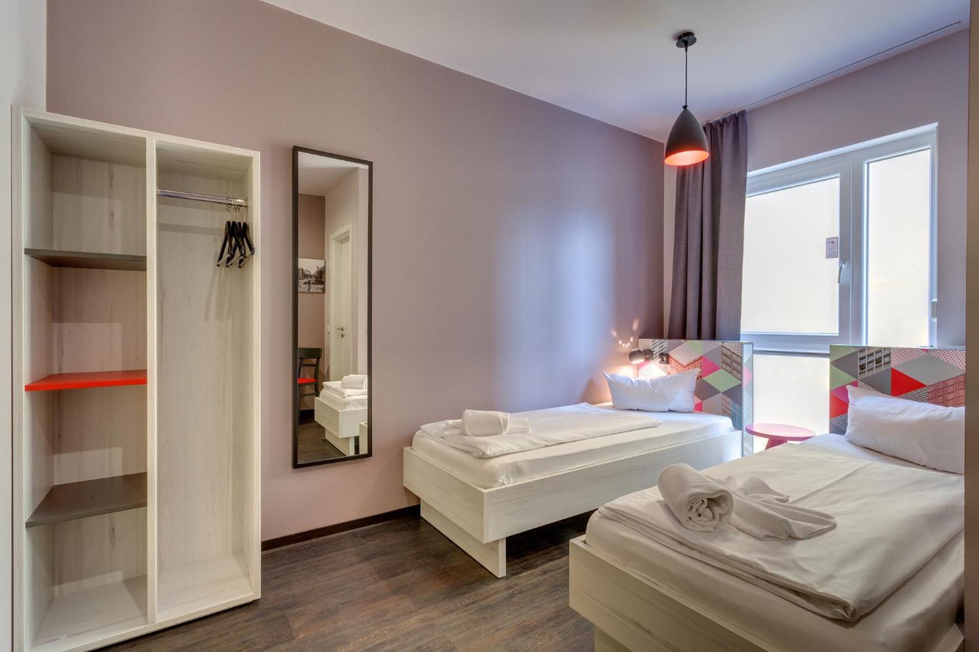 Meininger Hotel Berlin Alexanderplatz Ngoại thất bức ảnh