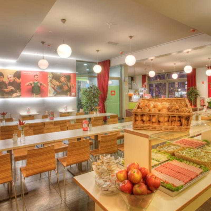 Meininger Hotel Berlin Alexanderplatz Ngoại thất bức ảnh