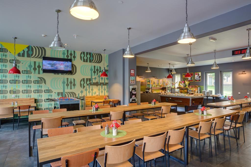 Meininger Hotel Berlin Alexanderplatz Ngoại thất bức ảnh