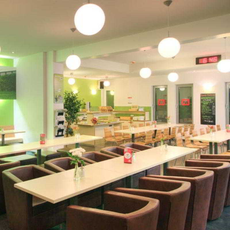 Meininger Hotel Berlin Alexanderplatz Ngoại thất bức ảnh