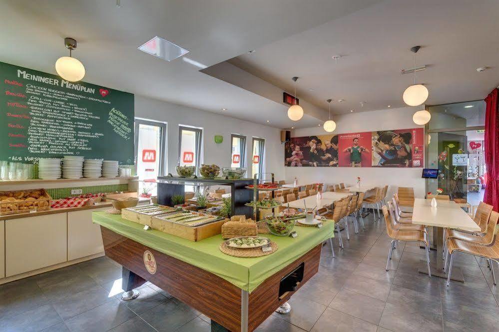 Meininger Hotel Berlin Alexanderplatz Ngoại thất bức ảnh