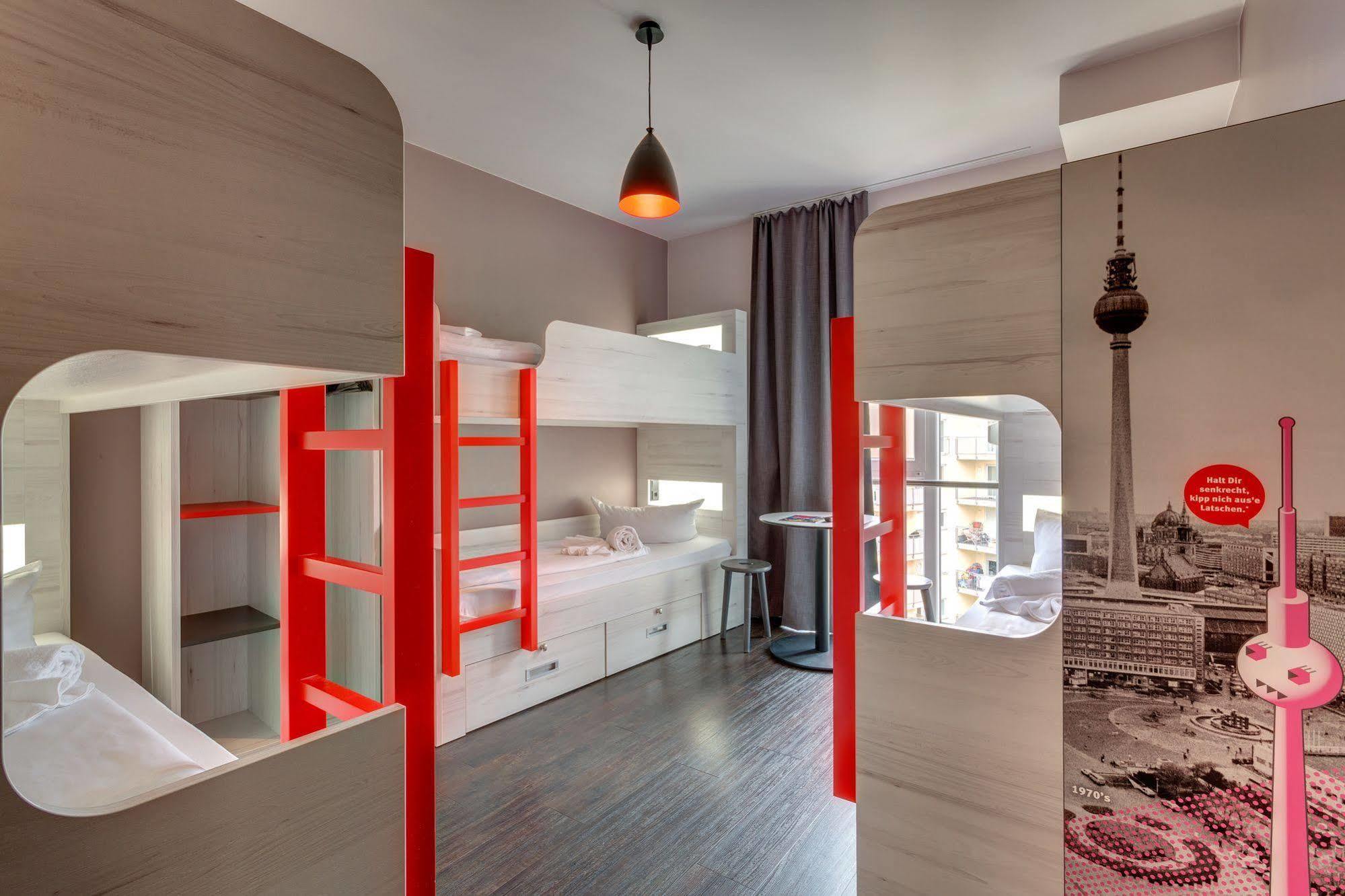 Meininger Hotel Berlin Alexanderplatz Ngoại thất bức ảnh