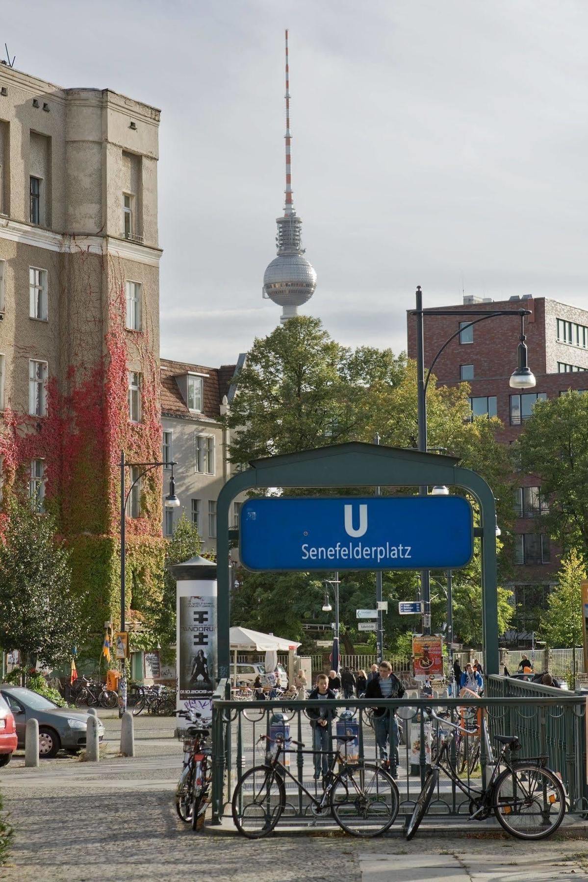 Meininger Hotel Berlin Alexanderplatz Ngoại thất bức ảnh